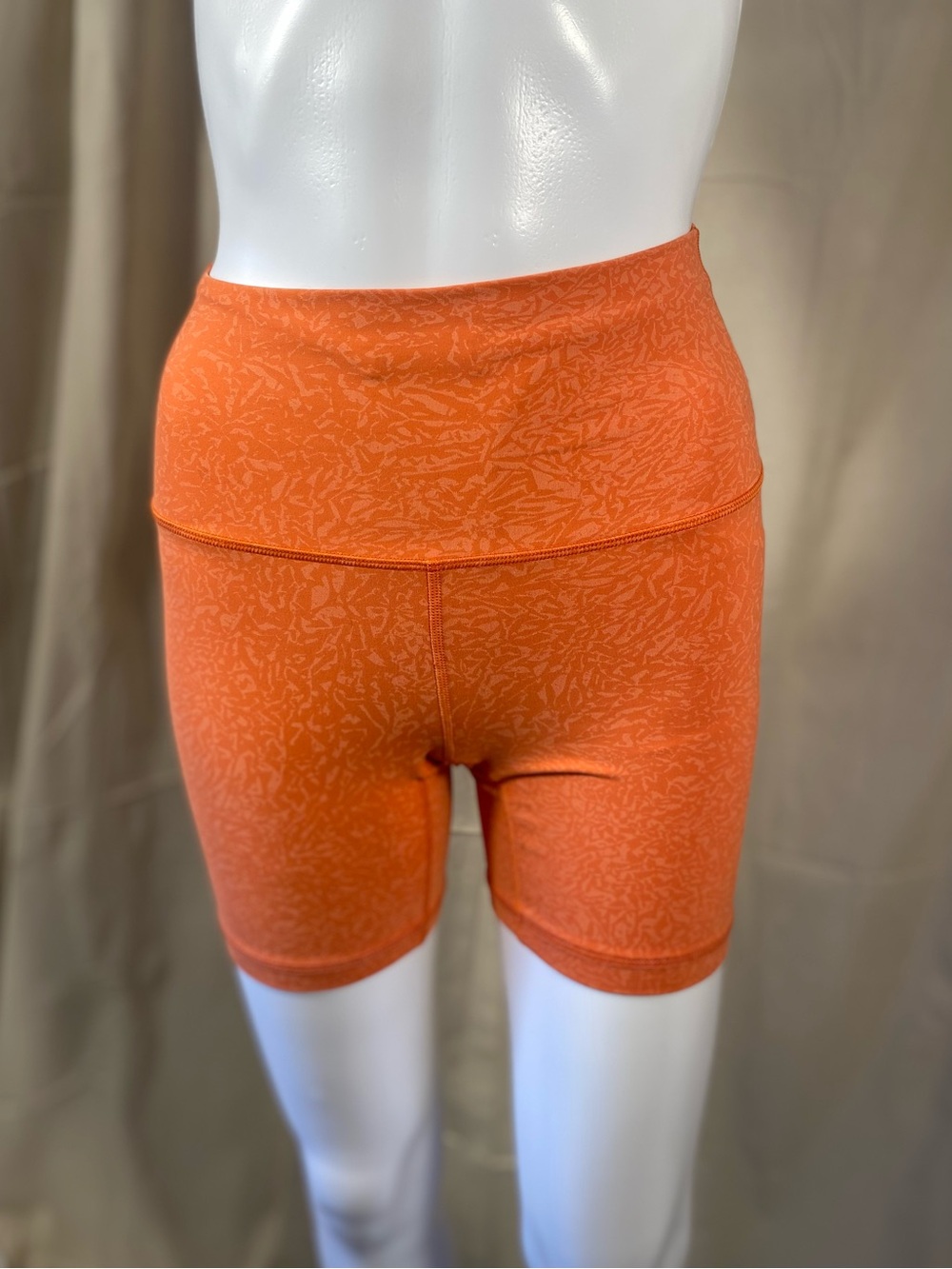 Lululemon Wunder Train High Rise Shorts in Crunch Warm Coral